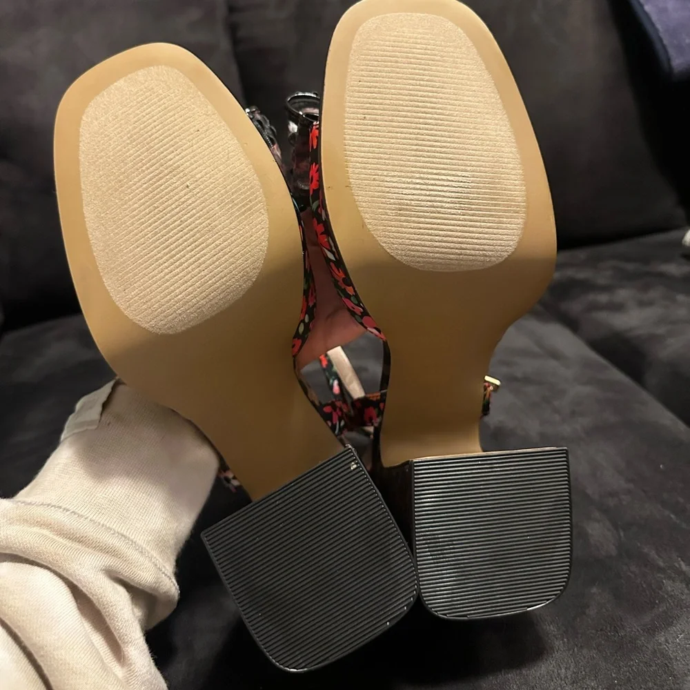 Betsey Johnson Lilie Heels - Picture 3 of 8